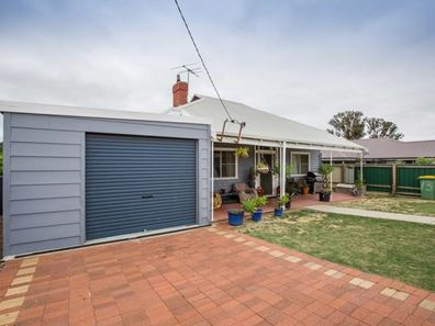 13 Moira Road, Collie WA 6225