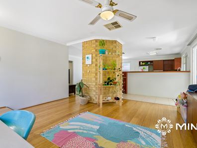 8A Sergeant Road, Melville WA 6156