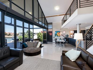 22 Rialto Place, Halls Head WA 6210