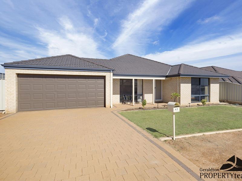 42 Reef Boulevard, Drummond Cove