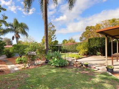 Bulong Avenue, Redcliffe WA 6104