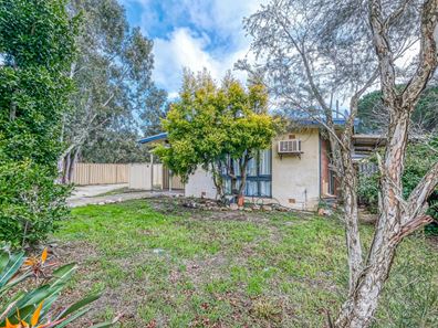 23 Trangie Way, Kelmscott WA 6111