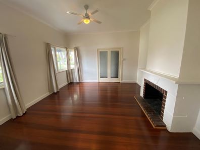 10 O'Neile Parade, Redcliffe WA 6104