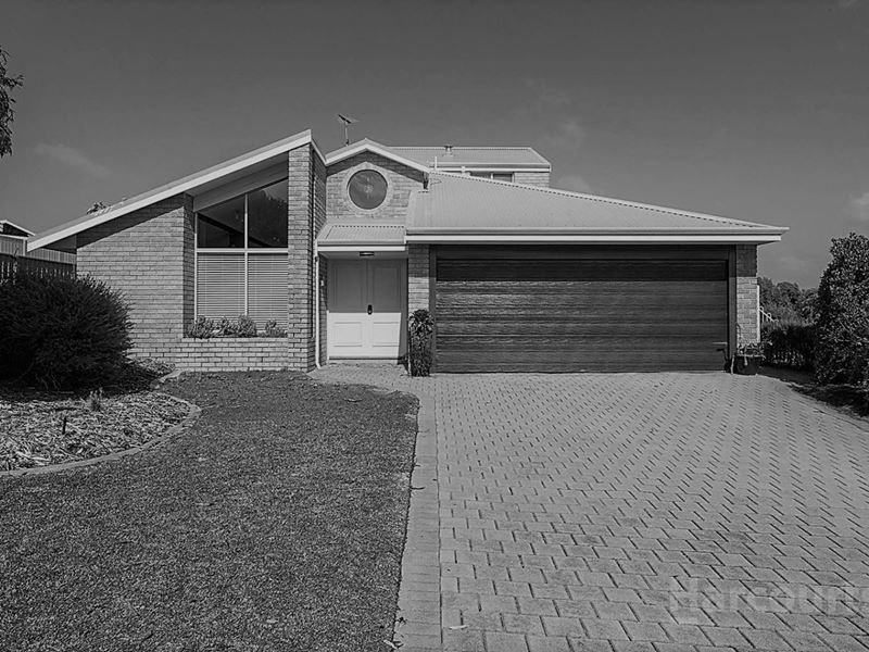 8 Darter Place, Halls Head