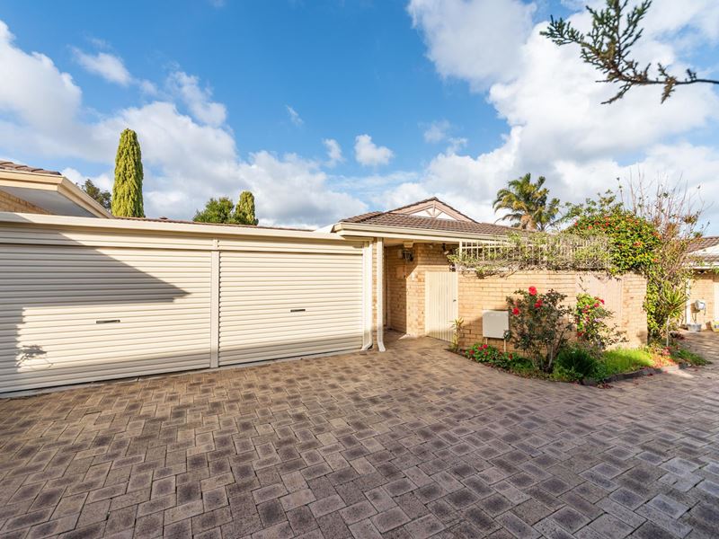 2/57 Robert Street, Como