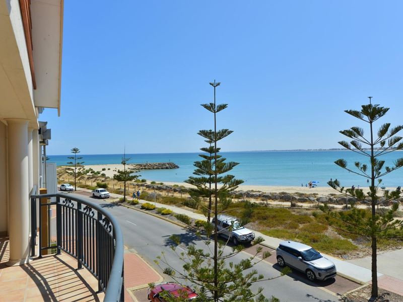 21 Breakwater Parade, Mandurah WA 6210