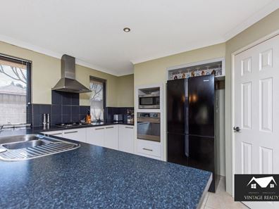 3 Rath Close, Byford WA 6122