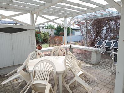 13 Pitt, Dianella WA 6059