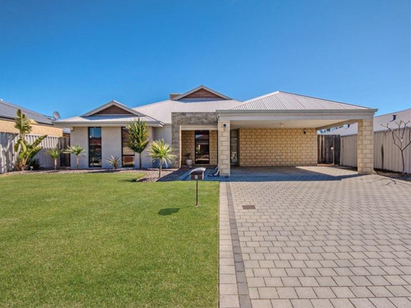 8 Lowell Street, Secret Harbour