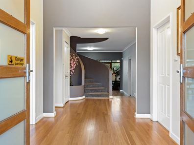 19 Ashmore Way, Sorrento WA 6020