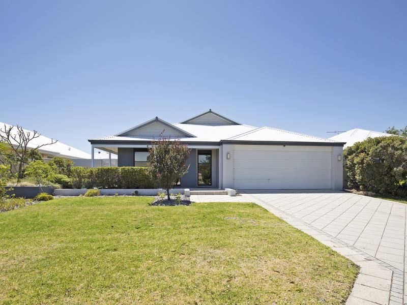 16 Jasper Way, Lakelands