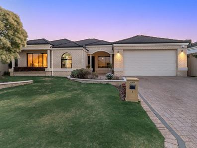 7 Burnside Terrace, Canning Vale WA 6155