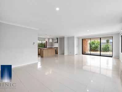 17 Barton Loop, Piara Waters WA 6112