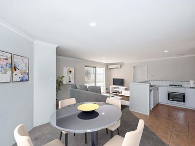 2/74 Scaddan Street, Bassendean WA 6054