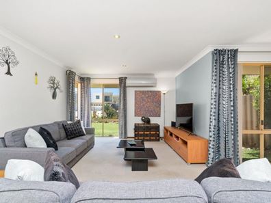 10B Rossiter Heights, Hillarys WA 6025