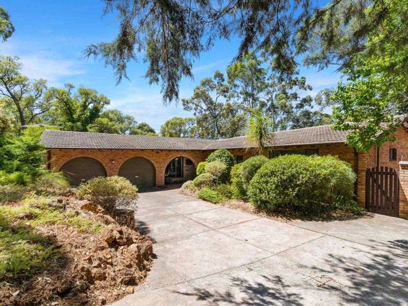 37 Dixon Road, Kalamunda