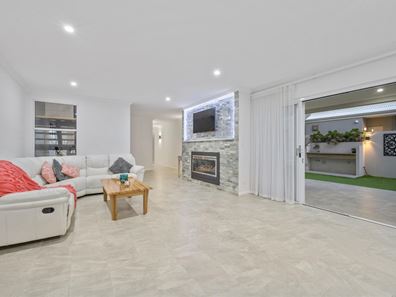 31 Wanstead Street, North Coogee WA 6163