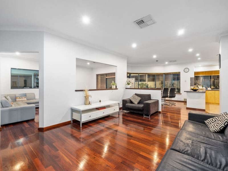 7 Burbank Street, Canning Vale