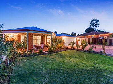 3 Reeves Place, Swan View WA 6056