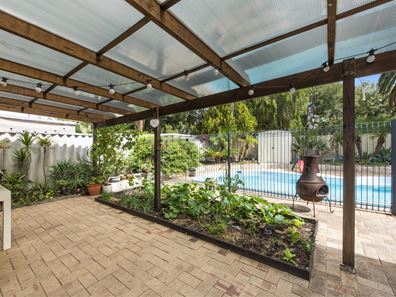 16 Brigadoon Place, Cooloongup WA 6168