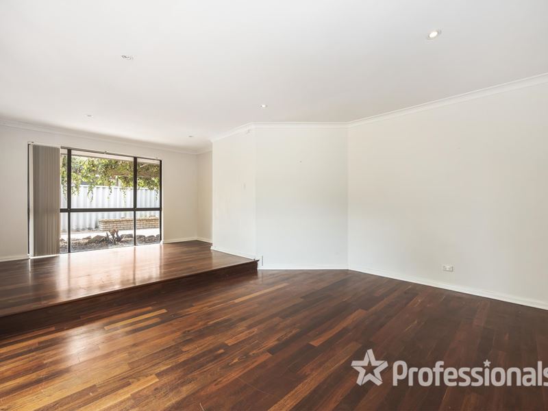 6 Swallow Court, Ballajura