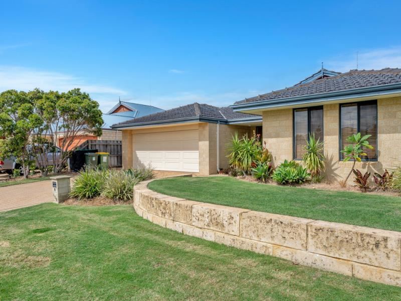 159 Peelwood Parade, Halls Head WA 6210