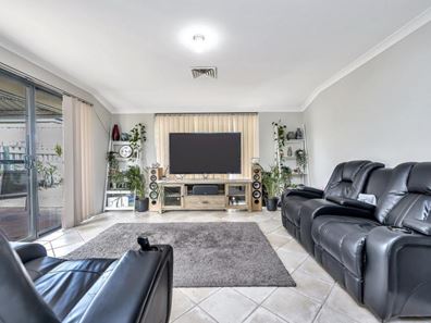 159 Peelwood Parade, Halls Head WA 6210