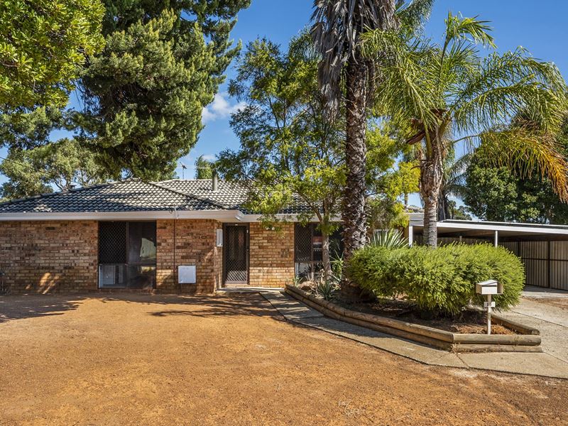 13 Boronia Close, Camillo