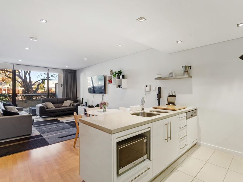 W4/70-72 Canning Beach Road, Applecross