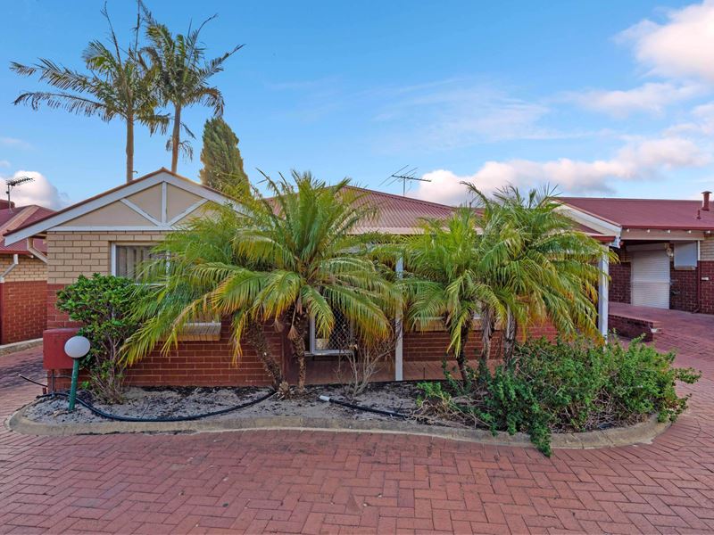 2/16 Thomas Street, Armadale
