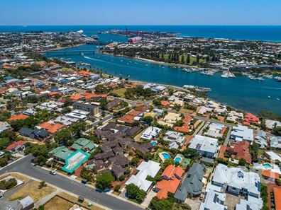 4/10 Pier Street, East Fremantle WA 6158