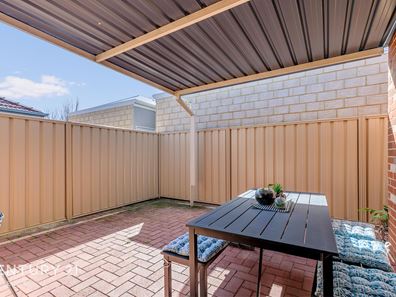 1b Acapulco Way, Southern River WA 6110
