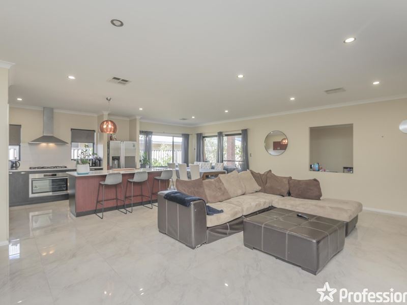 15 Monticello Parkway, Piara Waters