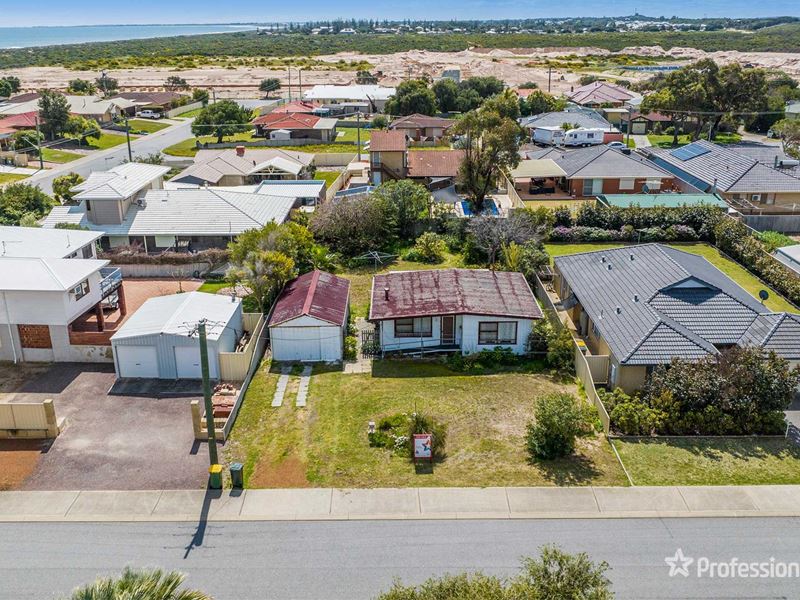 2 Barden Street, Madora Bay
