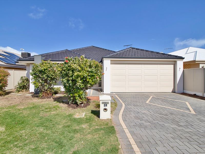 39 Sellafield Bend, Waikiki