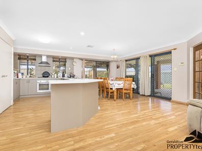 7 Dove Place, Wandina WA 6530