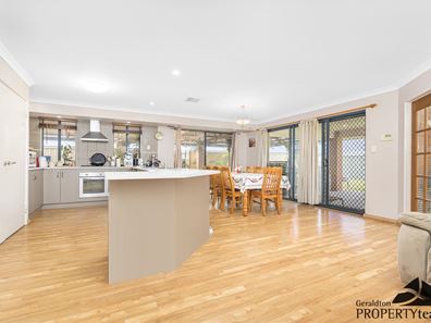 7 Dove Place, Wandina WA 6530