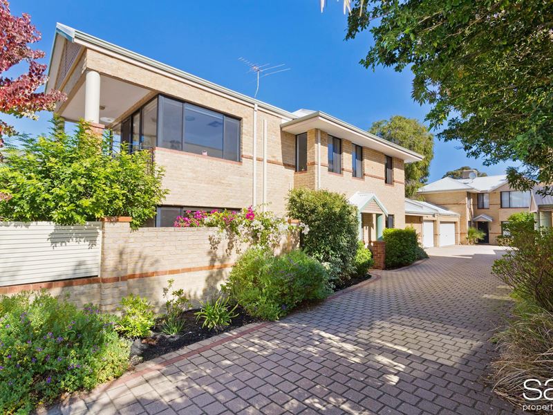 2/12 Lentona Road, Attadale