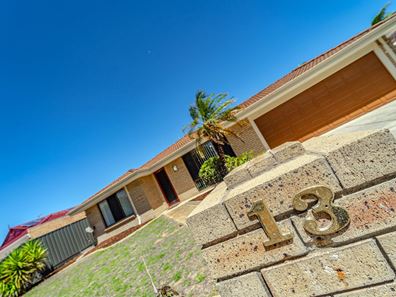 13 Bonnydoon Court, Cooloongup WA 6168