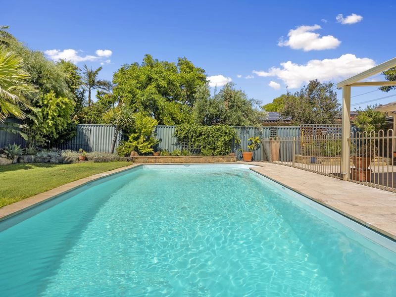 23 Milverton Avenue, Karrinyup