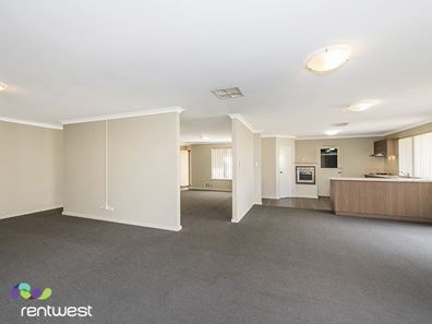 4 Auld Cove, Canning Vale WA 6155