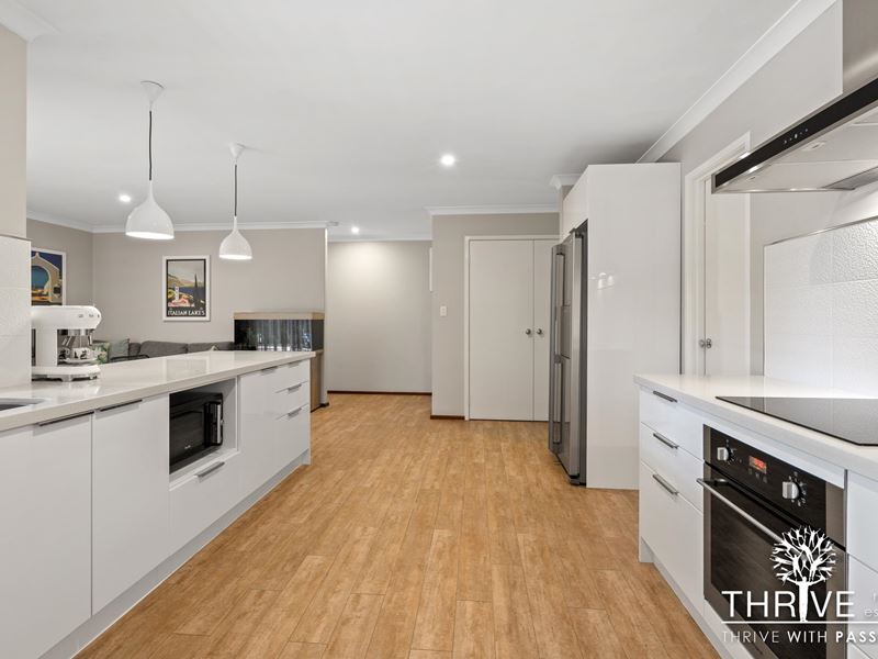 33 Whaleback Avenue, Parkwood WA 6147