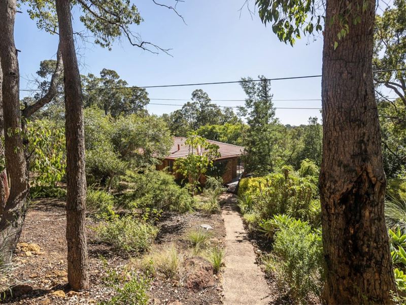 14 Lawley Road, Lesmurdie