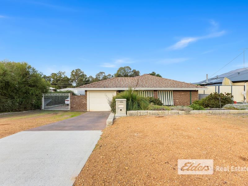 15 Hampton Court, Collie