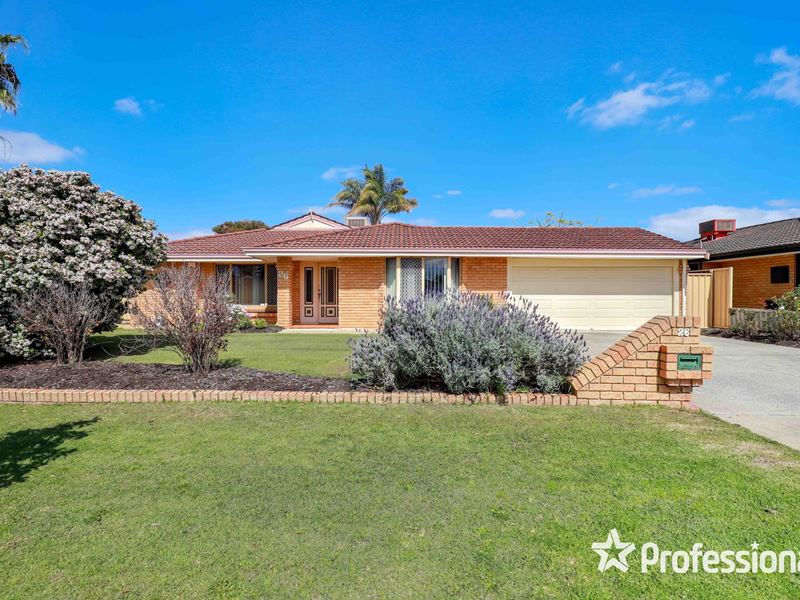 26 Forest Lakes Drive, Thornlie WA 6108