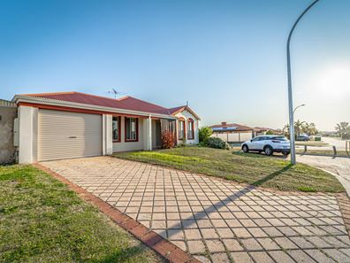 2 Carmana Lane, Warnbro WA 6169