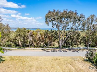 5 Charles Place, Wannanup WA 6210