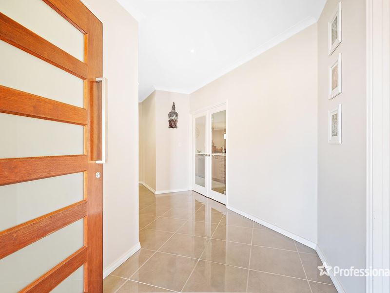 43 Monroe Cross, Aveley