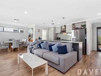 247A Woodside Street, Doubleview WA 6018