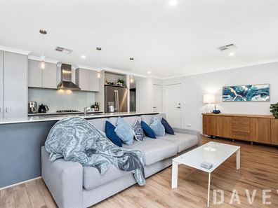 247A Woodside Street, Doubleview WA 6018